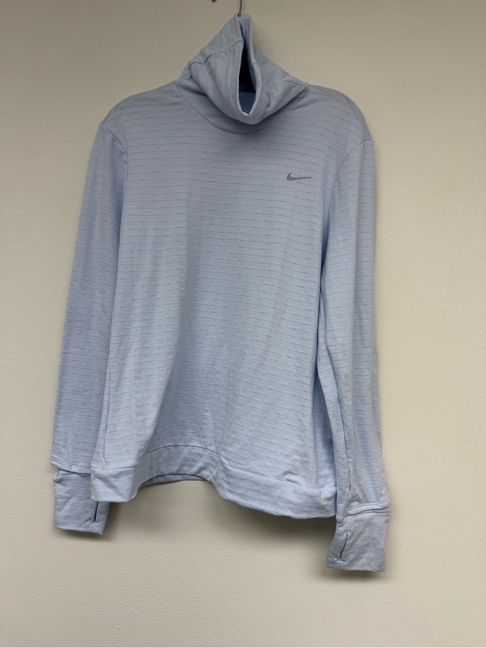 Nike Women’s Therma-FIT swift element turtleneck size L